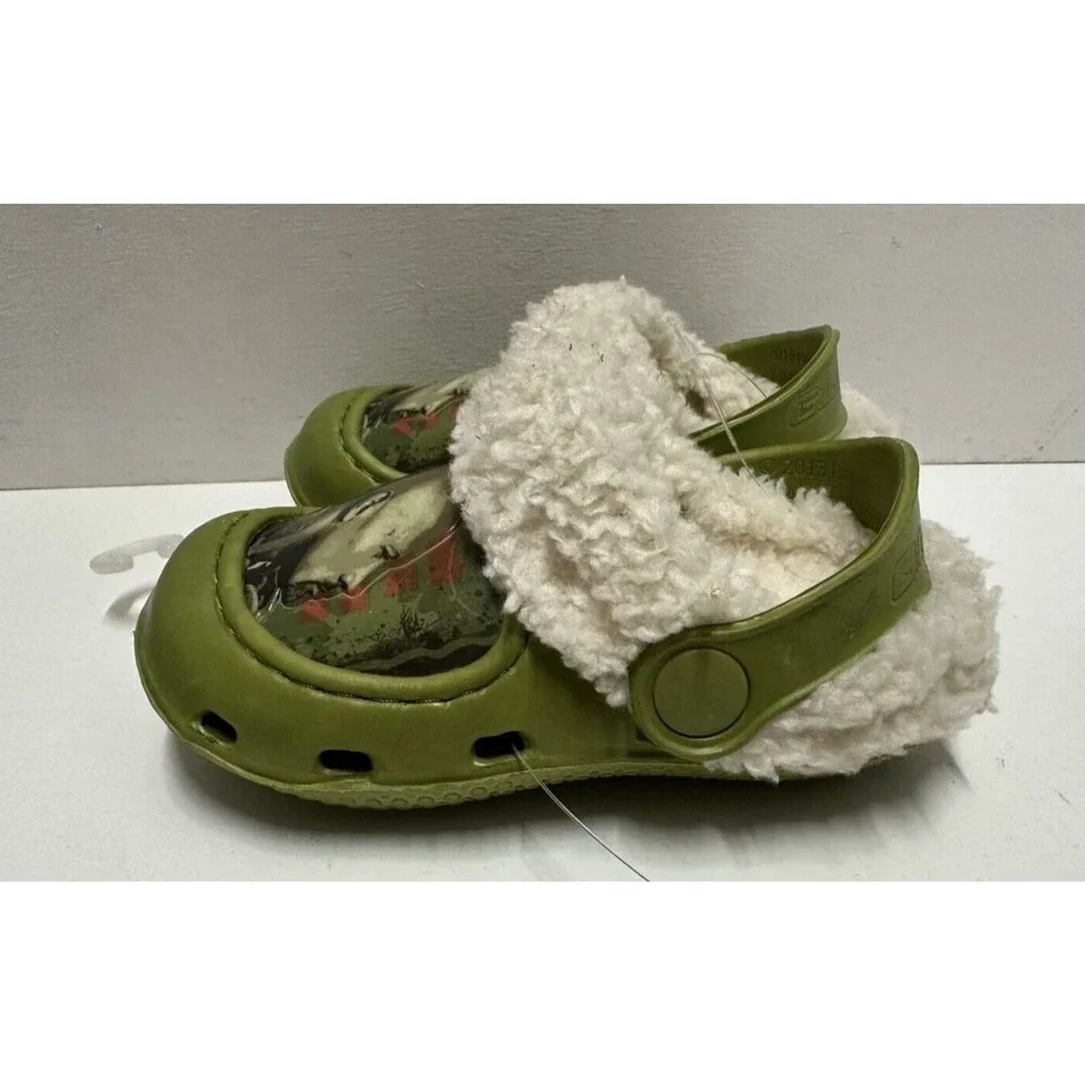 GIJOE toddler size 5/6 green clogs with faux fur lining